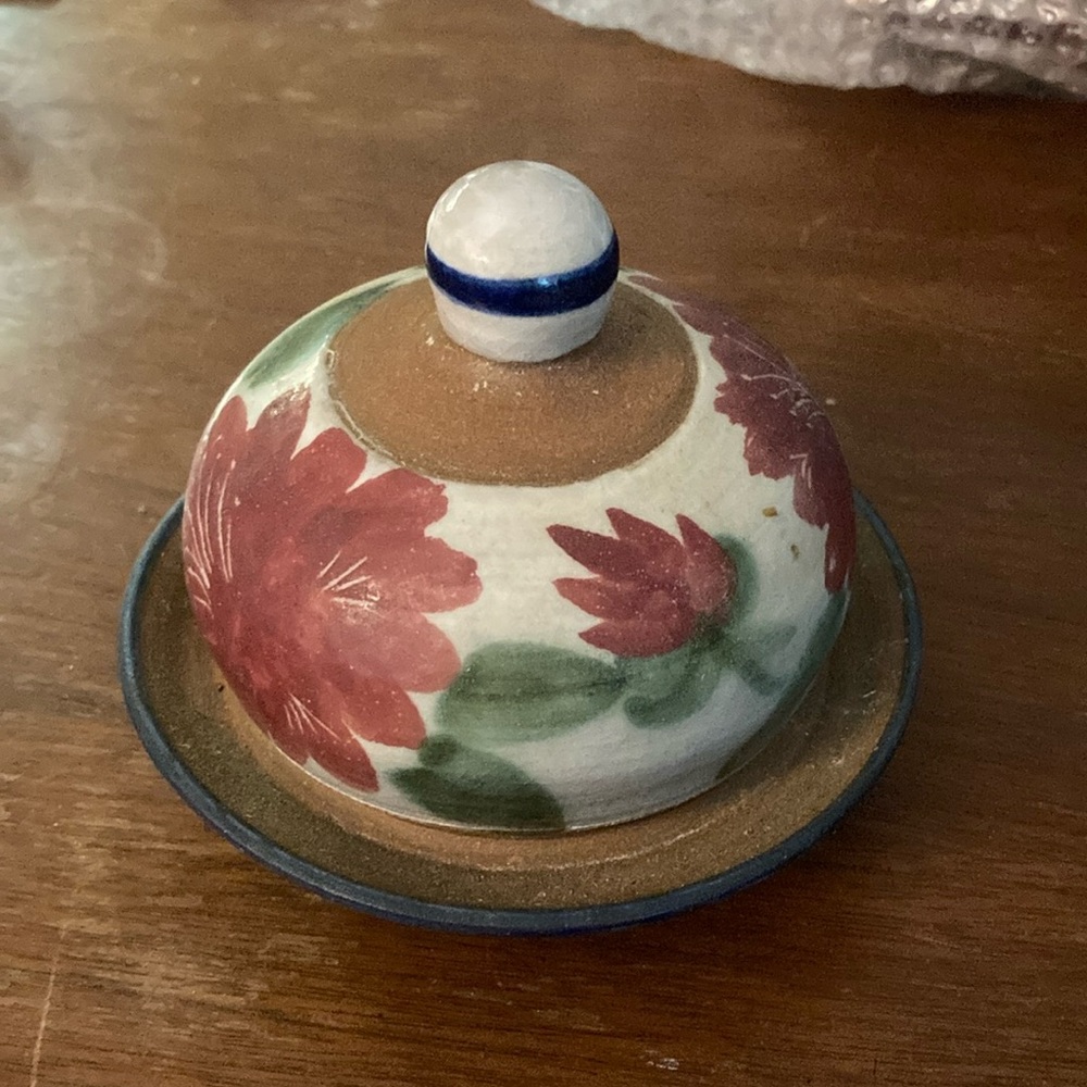 Laurie Short ? Signed pottery dish